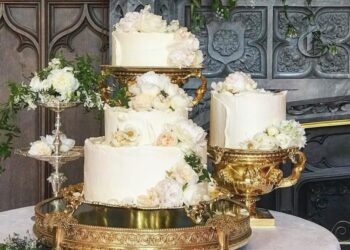 A Beautiful Wedding Cake!