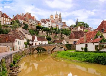 Seasonal Burgundy: When is the Best Time to Visit the Vineyards?