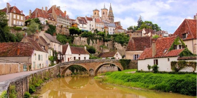 Seasonal Burgundy: When is the Best Time to Visit the Vineyards?